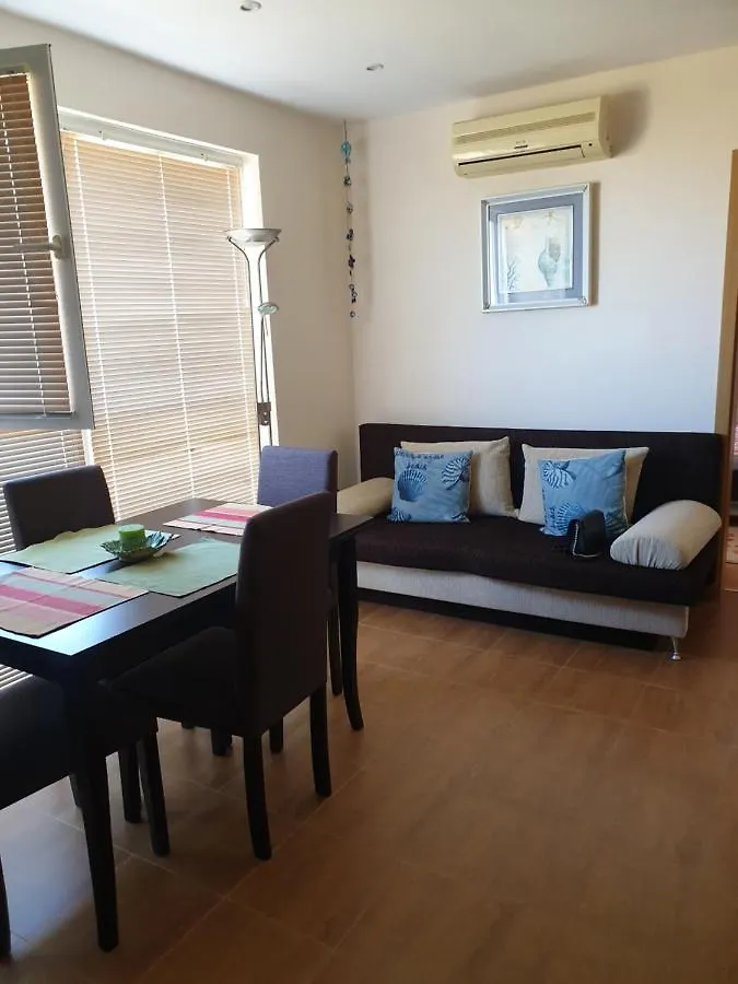 Apartment Апартамент В Приморско